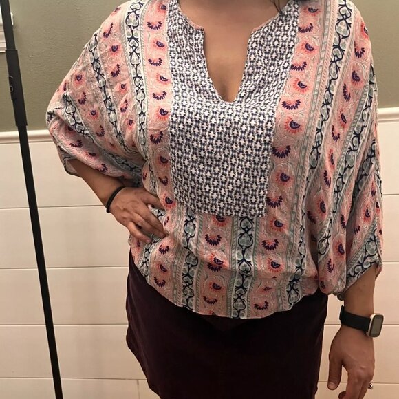 BCBGMAXAZRIA Poncho Blouse Top BCBG Beachy Boho Pattern Stripes Rayon Festival - Picture 2 of 3